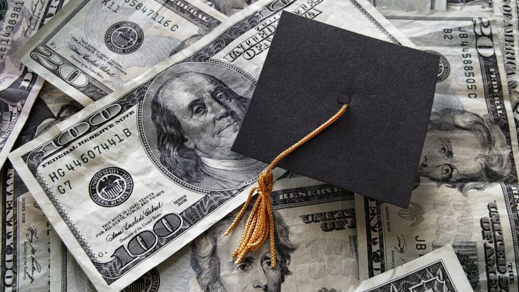 Finance Tips for College Students