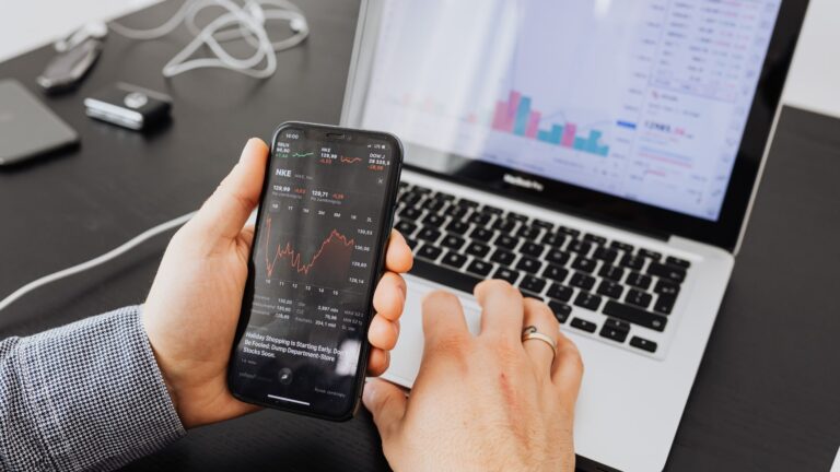 The 50/30/20 Budget Rule: A Practical Guide for Beginners