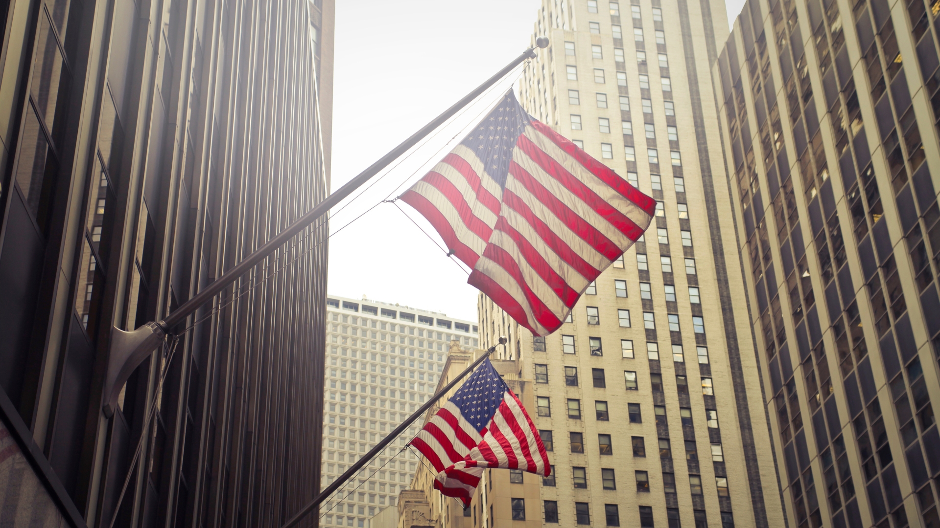 S&P 500 & Nasdaq Futures Drop Ahead of Inflation Data